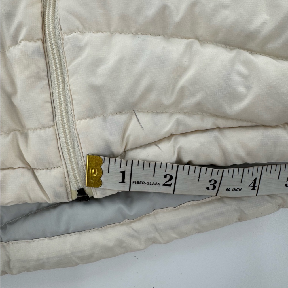 PATAGONIA Women's off-white cream Puffer Jacket Size Medium - Picture 2 of 9
